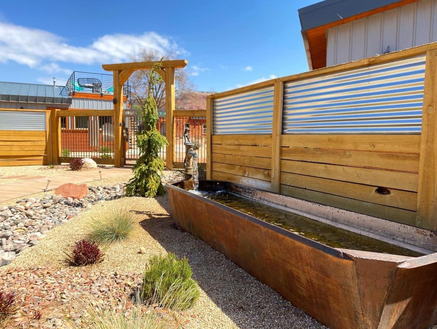 Timber & Tin F 2Bed 2Bath W Pool & Rooftop Deck คาแนบ ภายนอก รูปภาพ